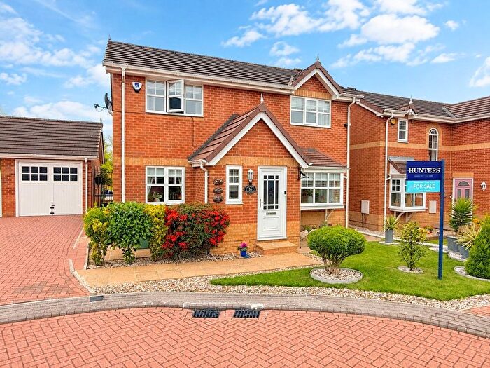 3 Bedroom Detached House For Sale In St. Marys Park Approach, Leeds, LS12
