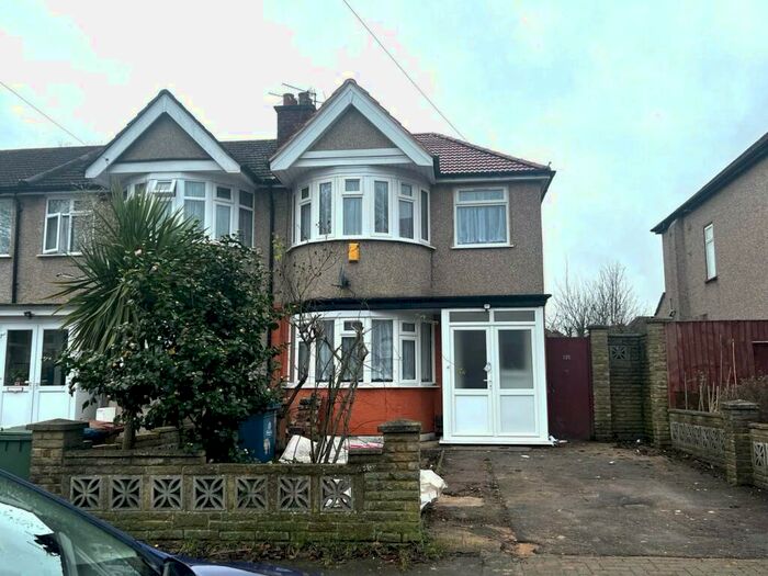 3 Bedroom End Of Terrace House To Rent In Kings Road, Harrow, HA2