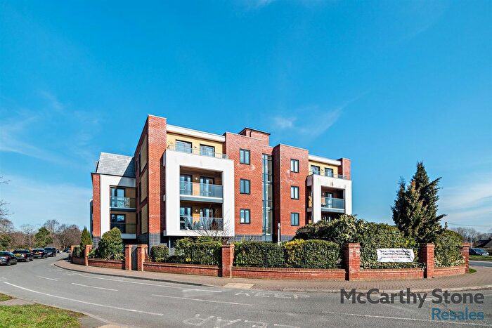 1 Bedroom Flat For Sale In Moorfield Road, Denham, UB9