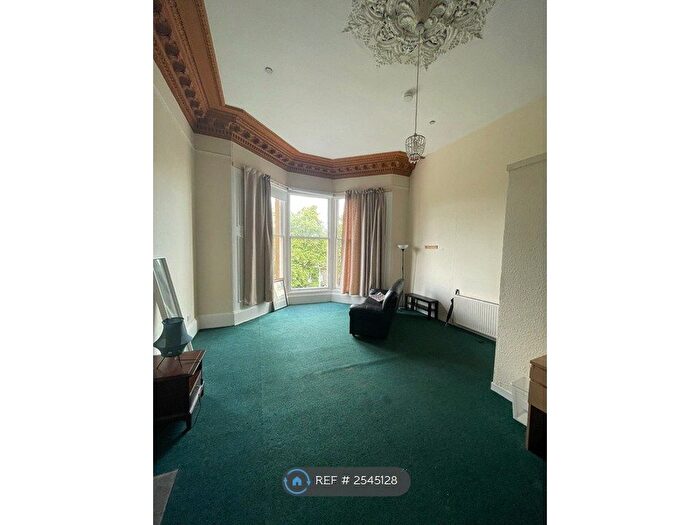 3 Bedroom Flat To Rent In Alfred Terrace, Glasgow, G12
