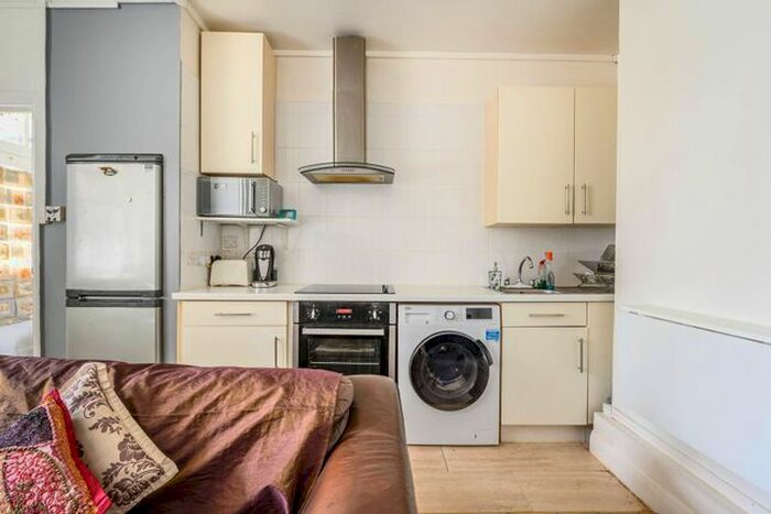 1 Bedroom Flat To Rent In Page Street, Westminster, London, SW1P