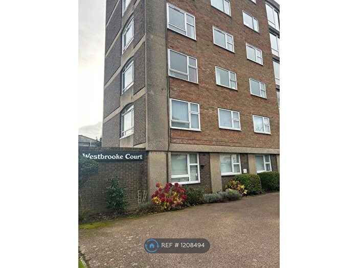2 Bedroom Flat To Rent In Westbrooke Court, Worthing, BN11