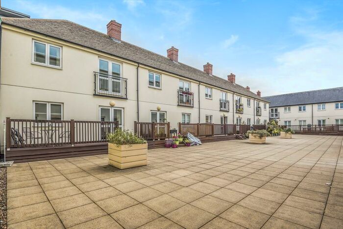 2 Bedroom Apartment To Rent In Marriotts Walk, Witney, OX28