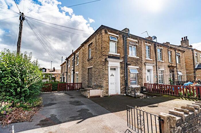 2 Bedroom End Of Terrace House For Sale In Clara Street, Hillhouse, HD1