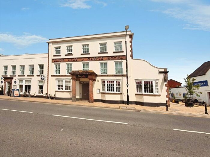 2 Bedroom Apartment For Sale In Station Road, Kenilworth, Warwickshire, CV8