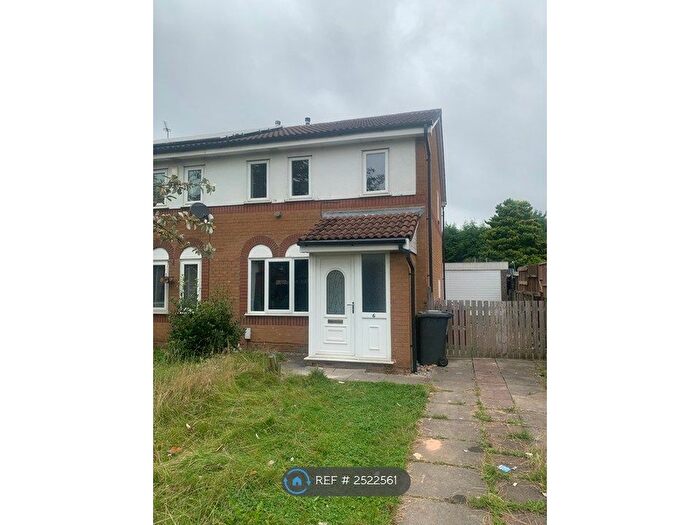3 Bedroom Semi-Detached House To Rent In Wilson Street, Blackburn, BB2