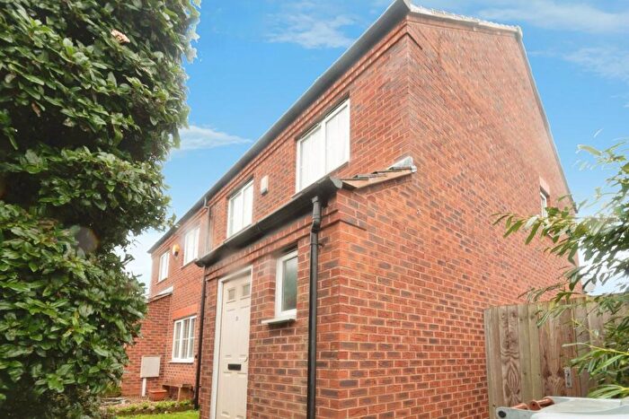 3 Bedroom Semi Detached House For Sale In Gainsford Crescent, Nottingham, NG5