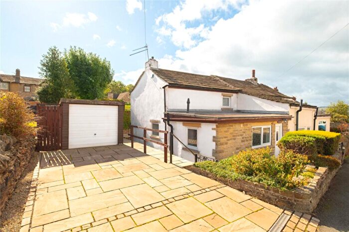 2 Bedroom Semi Detached House For Sale In Rowley Lane, Lepton, Huddersfield, HD8