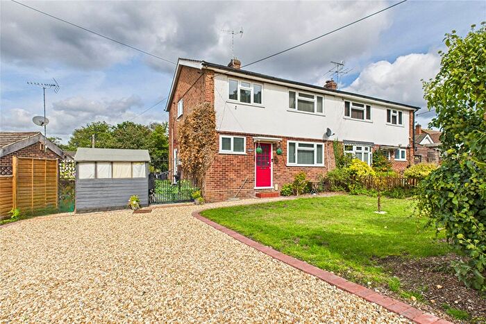3 Bedroom Semi-Detached House For Sale In High Street, Little Sandhurst, Sandhurst, Berkshire, GU47