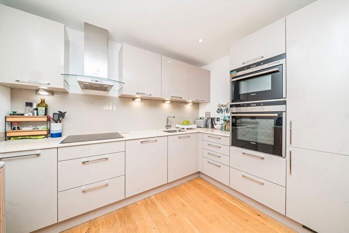 1 Bedroom Flat To Rent In Skerne Road, Kingston, KT2