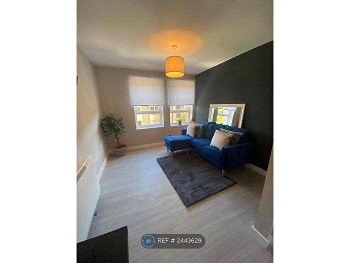 1 Bedroom Flat To Rent In Lumsden Street, Glasgow, G3