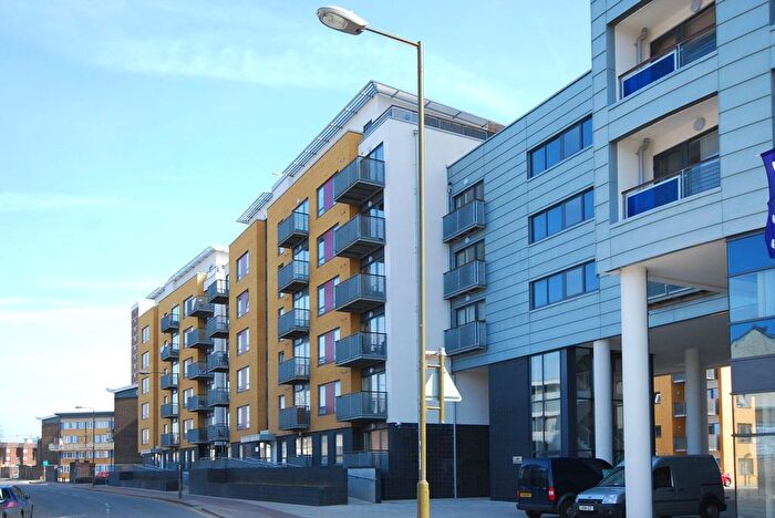 2 Bedroom Flat To Rent In Norman Road, Greenwich, London, SE10
