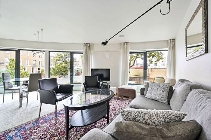 2 Bedroom Flat To Rent In Hortensia Road, Chelsea, London, SW10