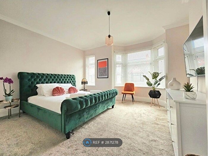 3 Bedroom End Terrace House To Rent In Raleigh Road, Coventry, CV2