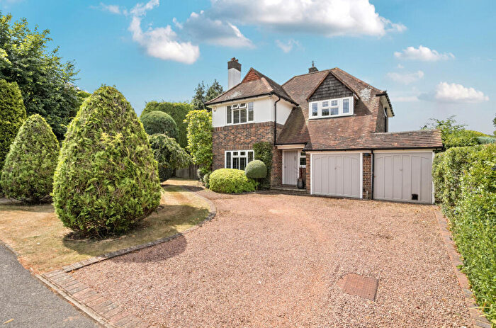 4 Bedroom House For Sale In Boxgrove Avenue, Guildford, Surrey, GU1