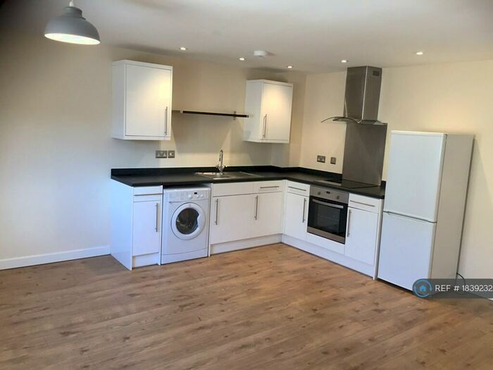 1 Bedroom Flat To Rent In Dunster Street, Northampton, NN1
