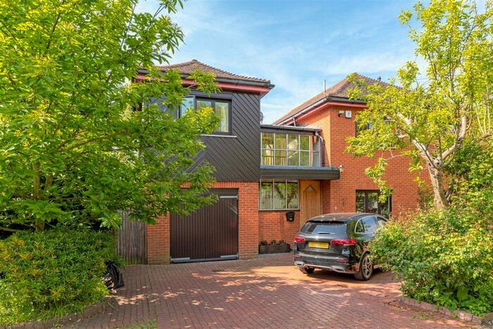 3 Bedroom Semi-Detached House To Rent In Egliston Lawns, Egliston Road, Putney, SW15