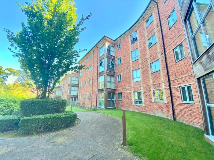 2 Bedroom Flat To Rent In St. Johns Walk, York, YO31