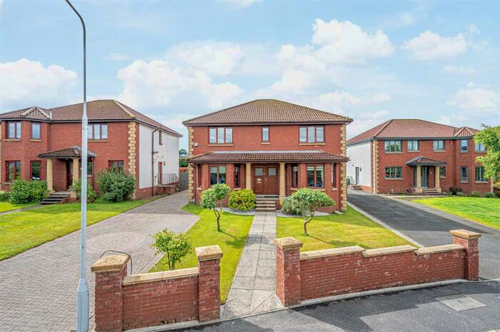 4 Bedroom Detached House For Sale In Queen's Haugh, Carnock, KY12