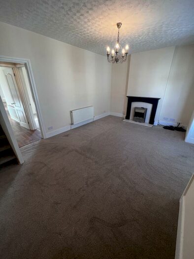 2 Bedroom Flat To Rent In Derby Street, Weymouth, DT4