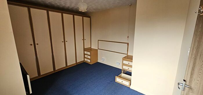 1 Bedroom Flat For Sale In Riverdene Road, Ilford, IG1