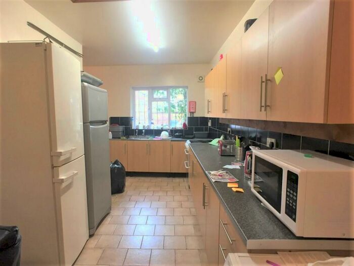 10 Bedroom Terraced House To Rent In Harrow Road, Selly Oak, Birmingham, B29