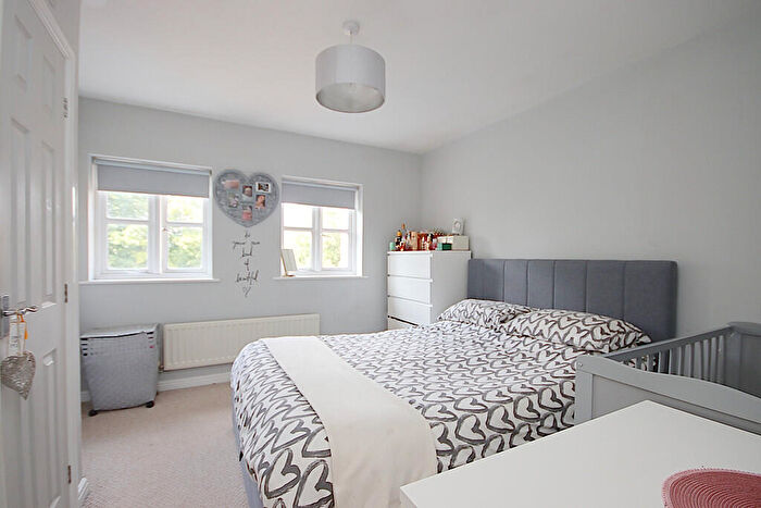 2 Bedroom Terraced House For Sale In Holders Close, Billingshurst, RH14
