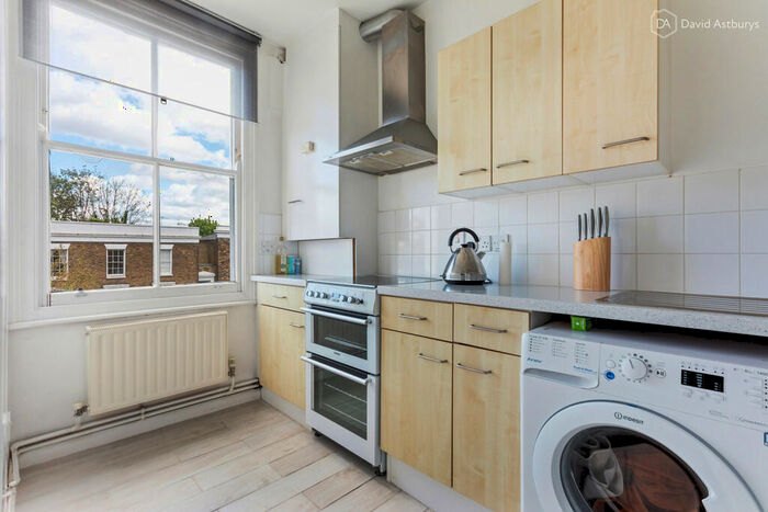 1 Bedroom Apartment For Sale In Southgate Road, De Beauvoir, London, N1