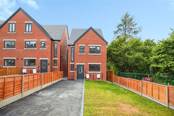 4 Bedroom Detached House For Sale In Netherhey Street, Oldham, Greater Manchester, OL8