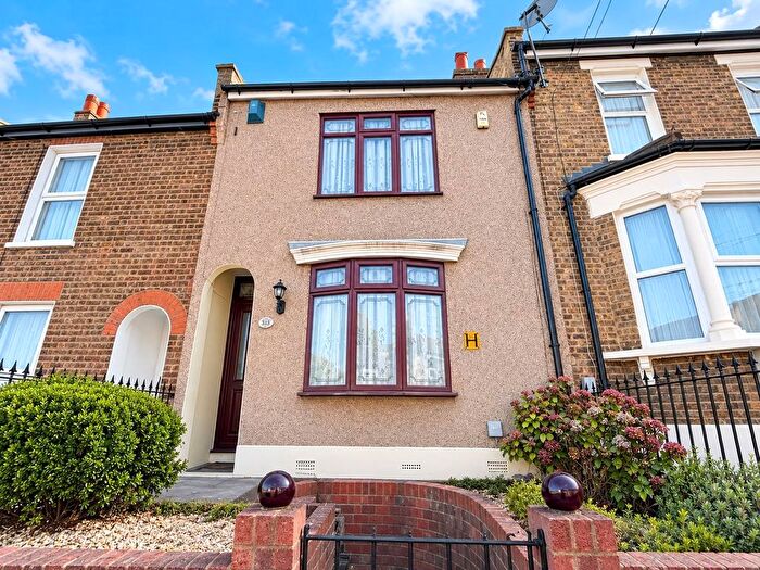 3 Bedroom Terraced House For Sale In Bramblebury Road, Plumstead, SE18