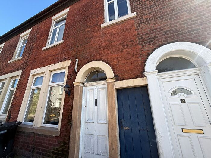 2 Bedroom Terraced House To Rent In Walker Place, Preston, Lancashire, PR1