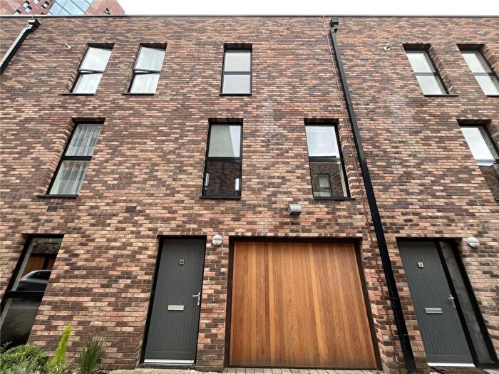 3 Bedroom Terraced House To Rent In Lockgate, Manchester, Manchester, M4