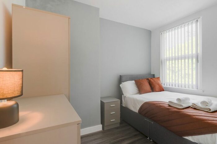 3 Bedroom Flat To Rent In Strathcona Road, Liverpool, L15