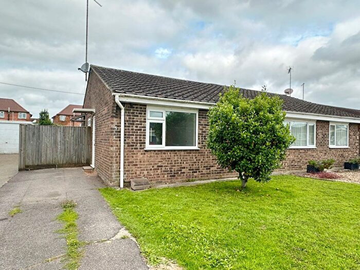 2 Bedroom Bungalow To Rent In Cordery Gardens, Gillingham, SP8