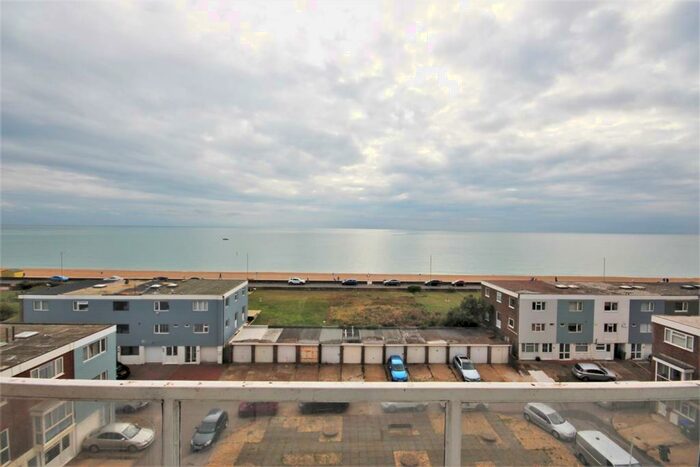 2 Bedroom Flat To Rent In Dane Close, Seaford, BN25