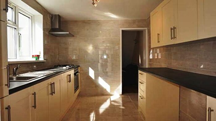 3 Bedroom House To Rent In Chesterton Terrace, London, E13