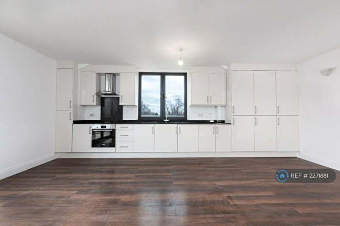 1 Bedroom Flat To Rent In Farnsby Street, Swindon, SN1