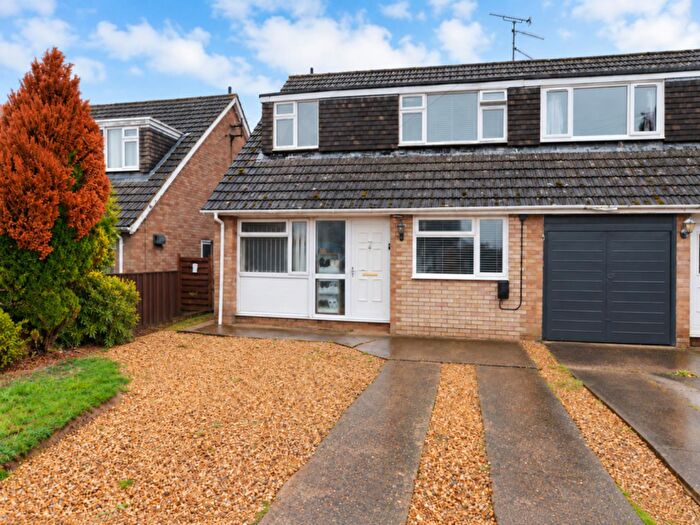 3 Bedroom Semi-Detached House For Sale In Willow View, Kislingbury, Northampton, NN7