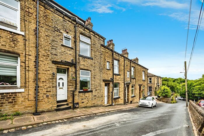 3 Bedroom Terraced House For Sale In Sowerby Croft Lane, Sowerby Bridge, HX6