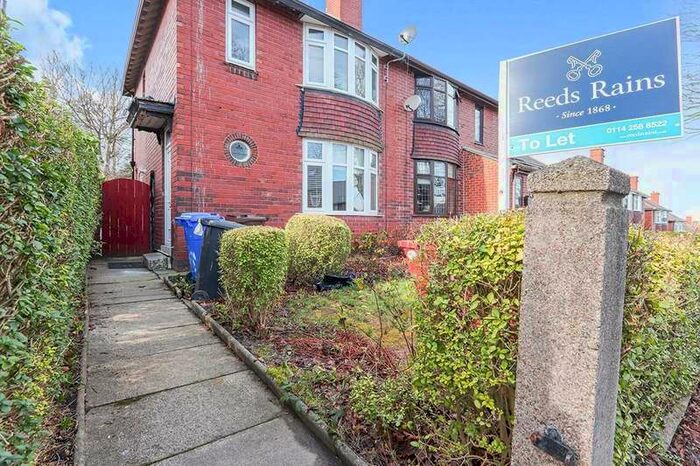 4 Bedroom Semi-Detached House To Rent In Thorpe House Rise, Sheffield, South Yorkshire, S8