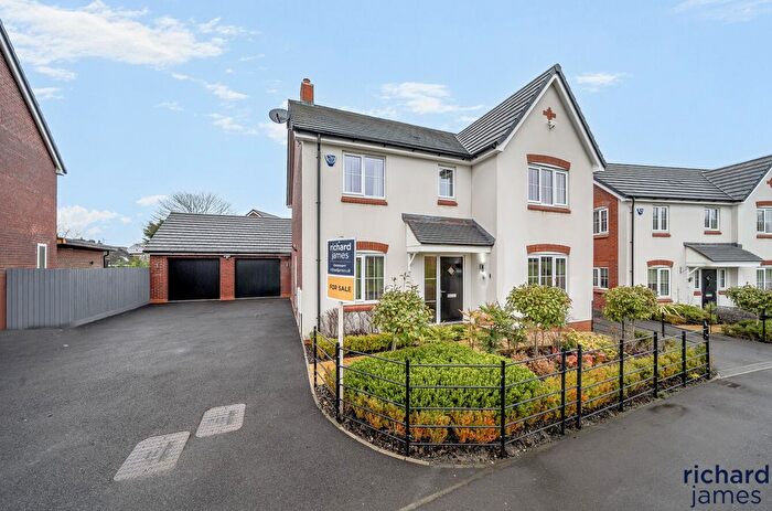 4 Bedroom Detached House For Sale In Tall Conifers, Wroughton, Swindon, SN4