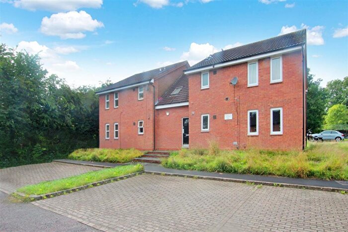 Studio To Rent In Tidbury Close, Redditch, B97