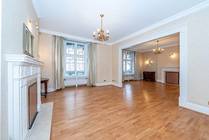 4 Bedroom Flat For Sale In Bickenhall Mansions, Bickenhall Street, London, W1U