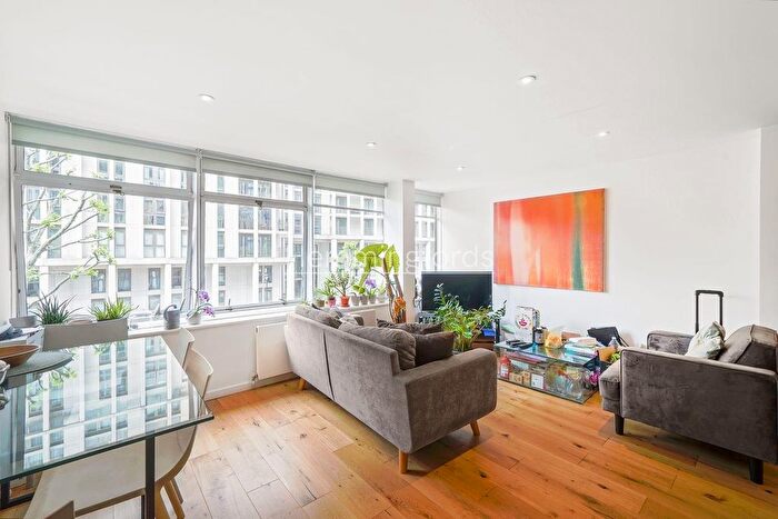 3 Bedroom Flat To Rent In Millbank Court, John Islip Street, SW1P