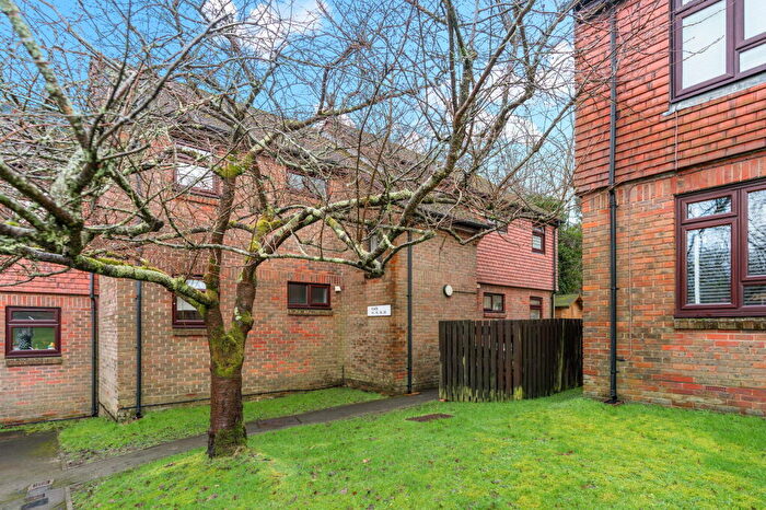 1 Bedroom Flat For Sale In Gorringes Brook, Horsham, RH12