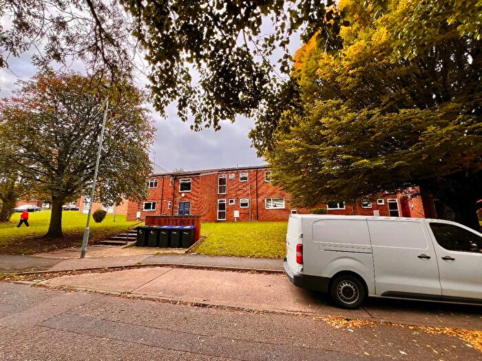 2 Bedroom Flat To Rent In Montague Crescent, Northampton, NN5