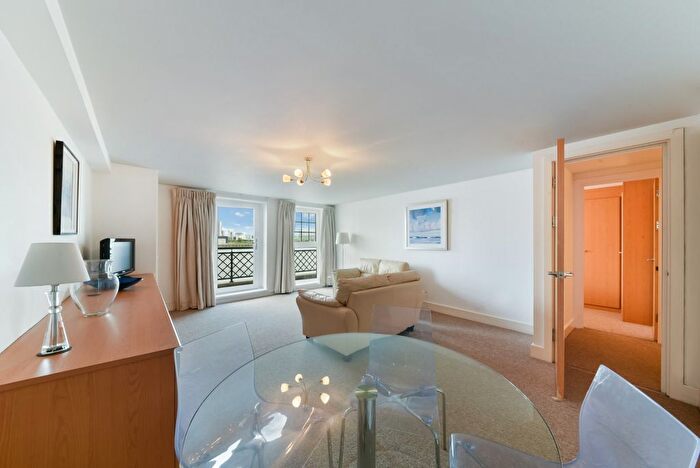 1 Bedroom Flat For Sale In Concordia Wharf, Coldharbour, Isle Of Dogs, London, E14