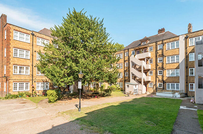 3 Bedroom Apartment For Sale In Park Road, Beckenham, BR3