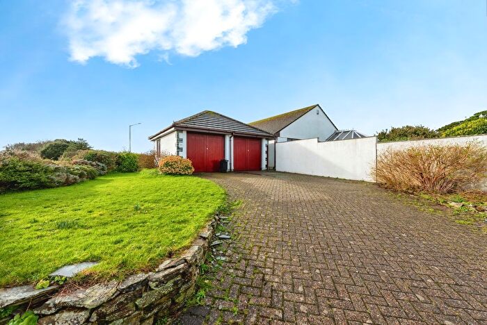 3 Bedroom Bungalow For Sale In Sarahs Close, Padstow, Cornwall, PL28