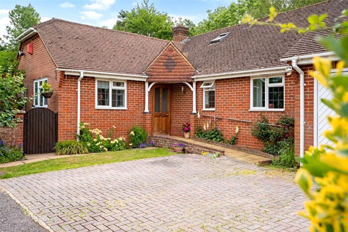 5 Bedroom Bungalow For Sale In Reading Road, Chineham, Hampshire, RG24